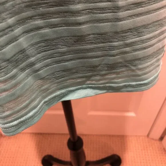 Forever 21 blue medium tank - Picture 3 of 9